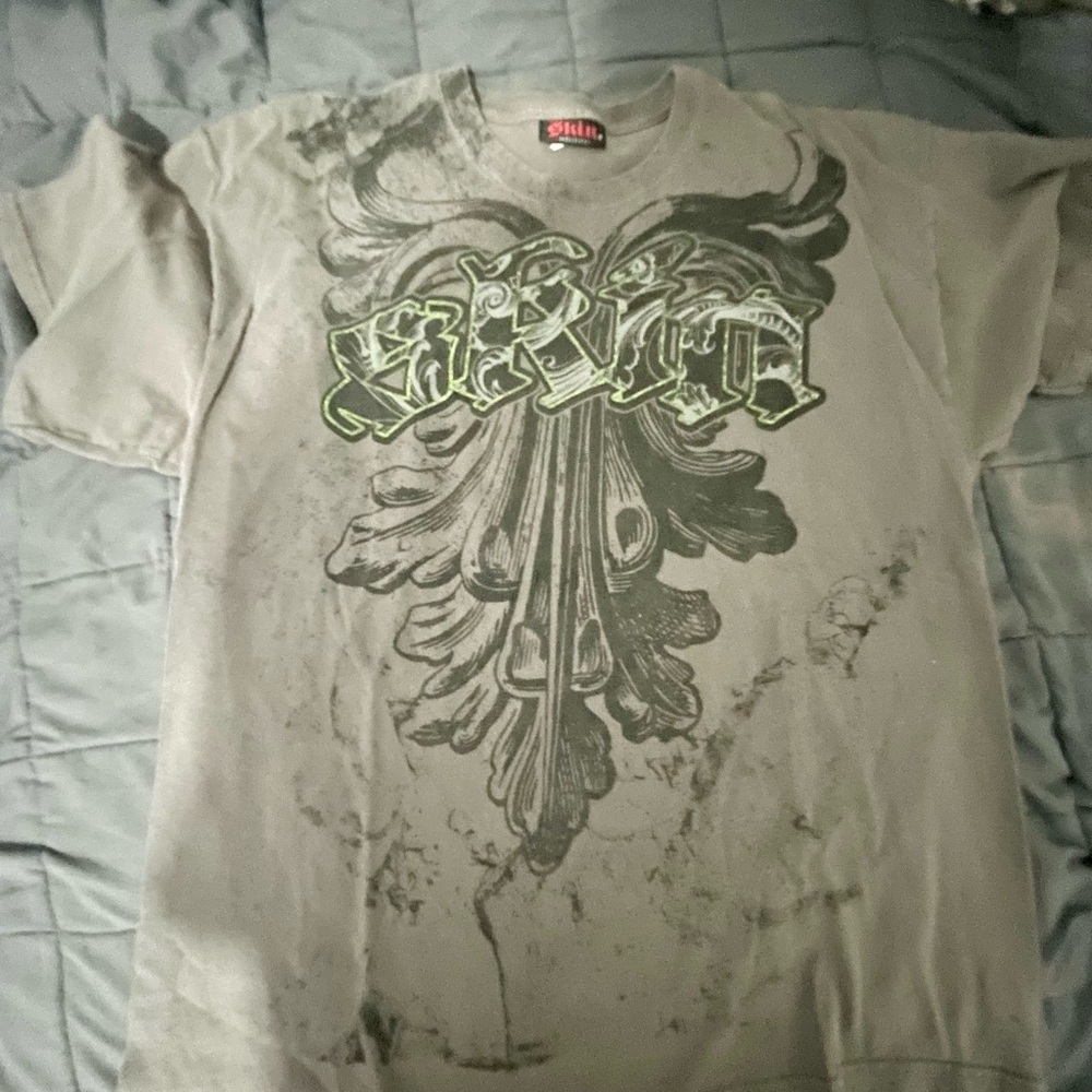 SKIN Gray and Black Graphic Tee